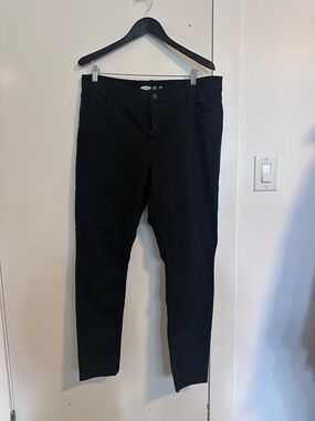 Old Navy Black Women’s Skinny Jeans